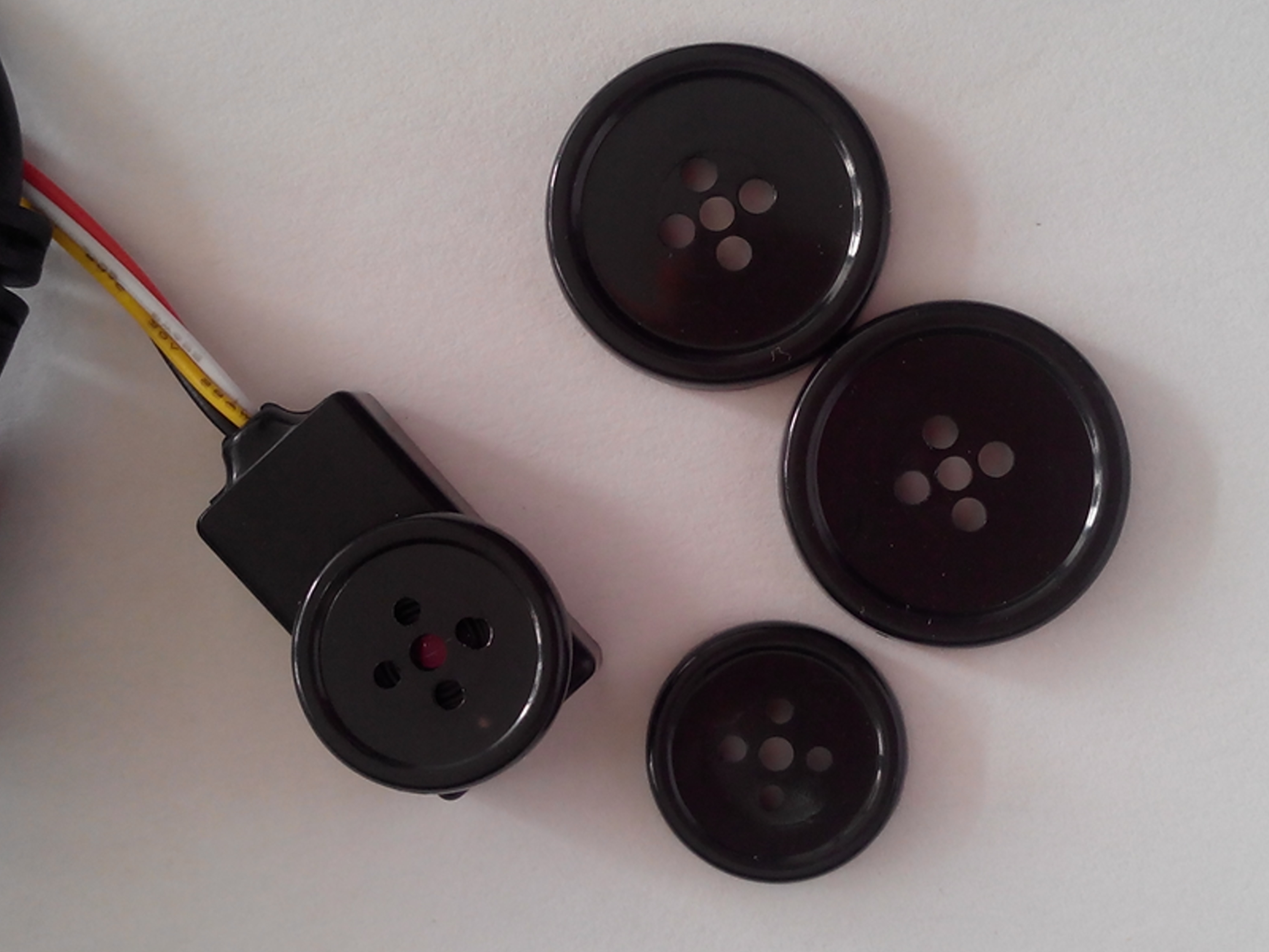 Ultra small spy camera button hd and night vision 520tvl 1G hidden audio camera